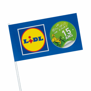 Papieren zwaaivlaggetjes