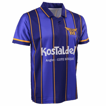 Retro voetbalshirt op maat